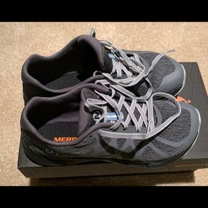 Merrell Women’s Bare Access 2 US 7 BRAND NEW!!!